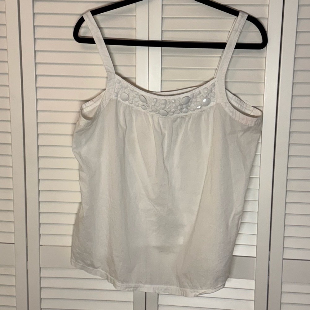 NEW YORK & COMPANY Beaded White Cami Tank Top Womens size Large Cottage Coastal